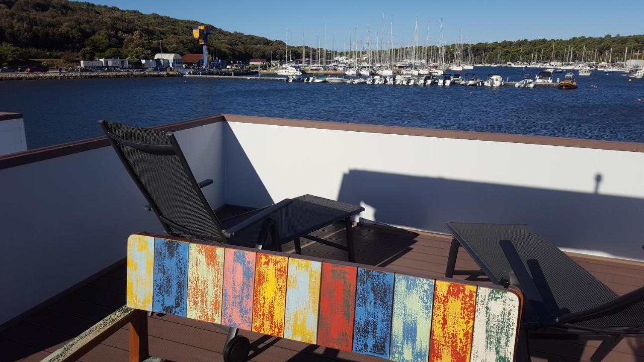 Villa House Boat - Floating House Astrid Pula Exterior foto